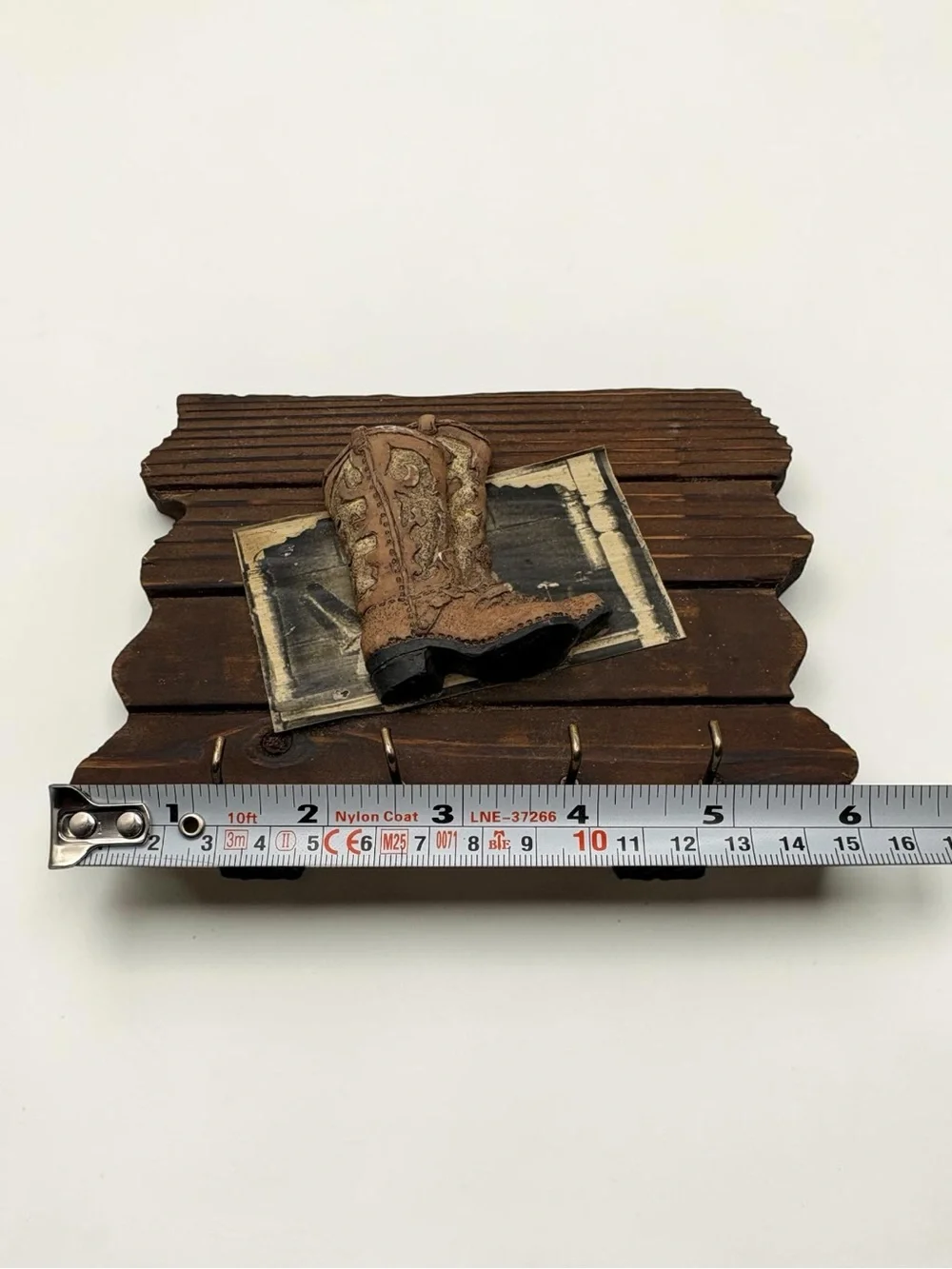 Rustic 1990s Wood Western Cowboy Boot Theme Key Rack with 4 hooks 6 Inch Wide